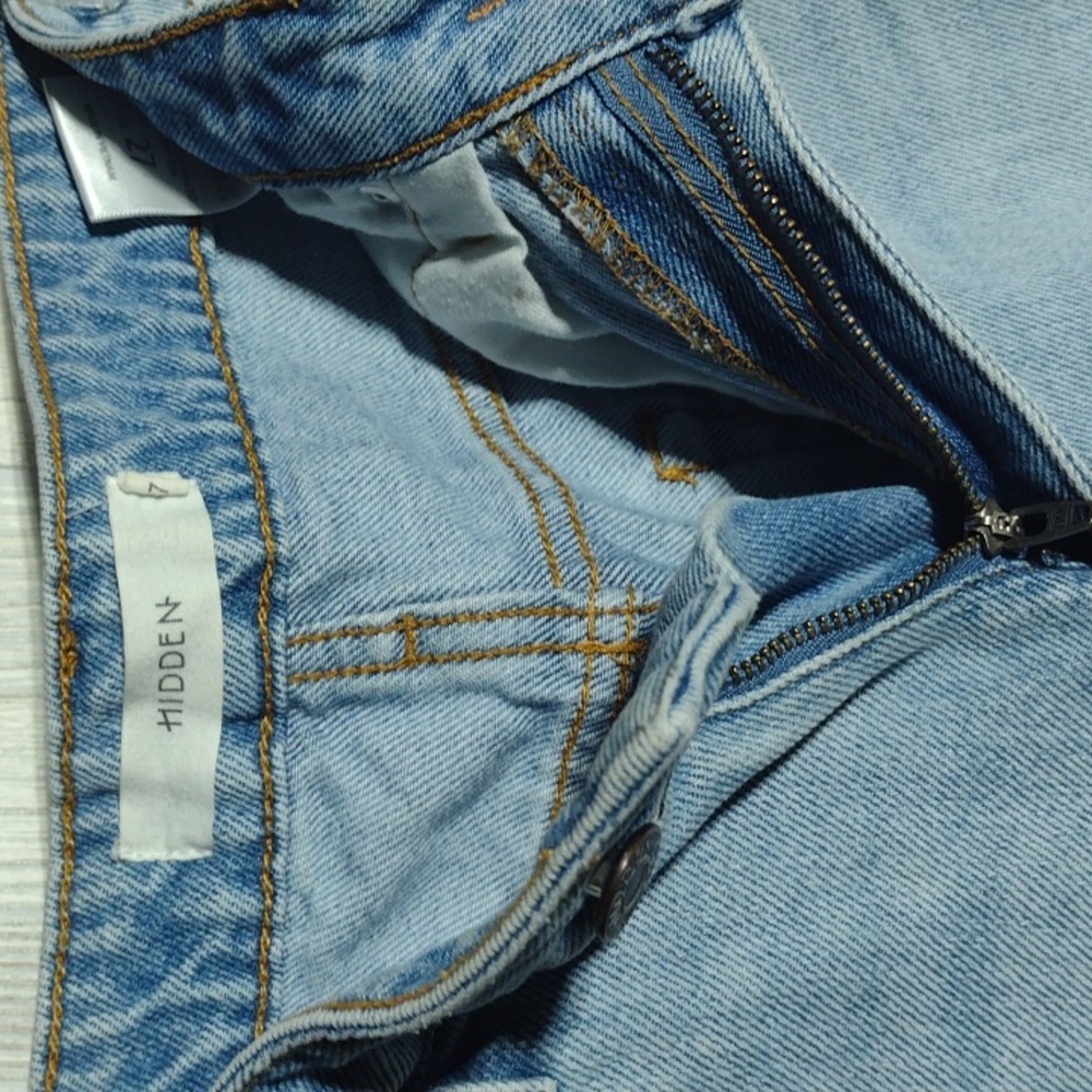 Destroyed High Rise Cropped Jeans - Picture 13 of 16